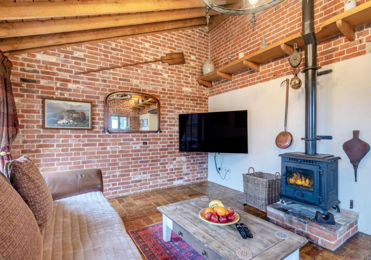 Villa Elms Barn Wangford Esterno foto